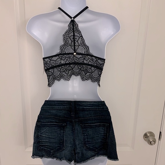 Bebe Raw Edge Icon Shorts - Picture 3 of 7